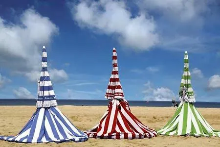 Charmant Sur La Plage Daire